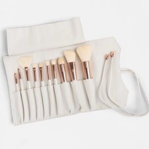 LA BEAUTÉ SOI 10-Piece Makeup Brush Collection